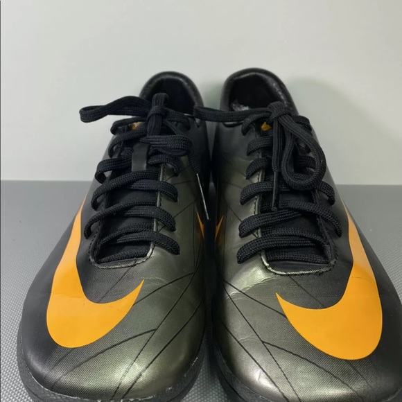 Nike Mercurial Victory III Indoor Soccer Cleats 396141-080 Size 5.5 orange/black - Picture 2 of 4